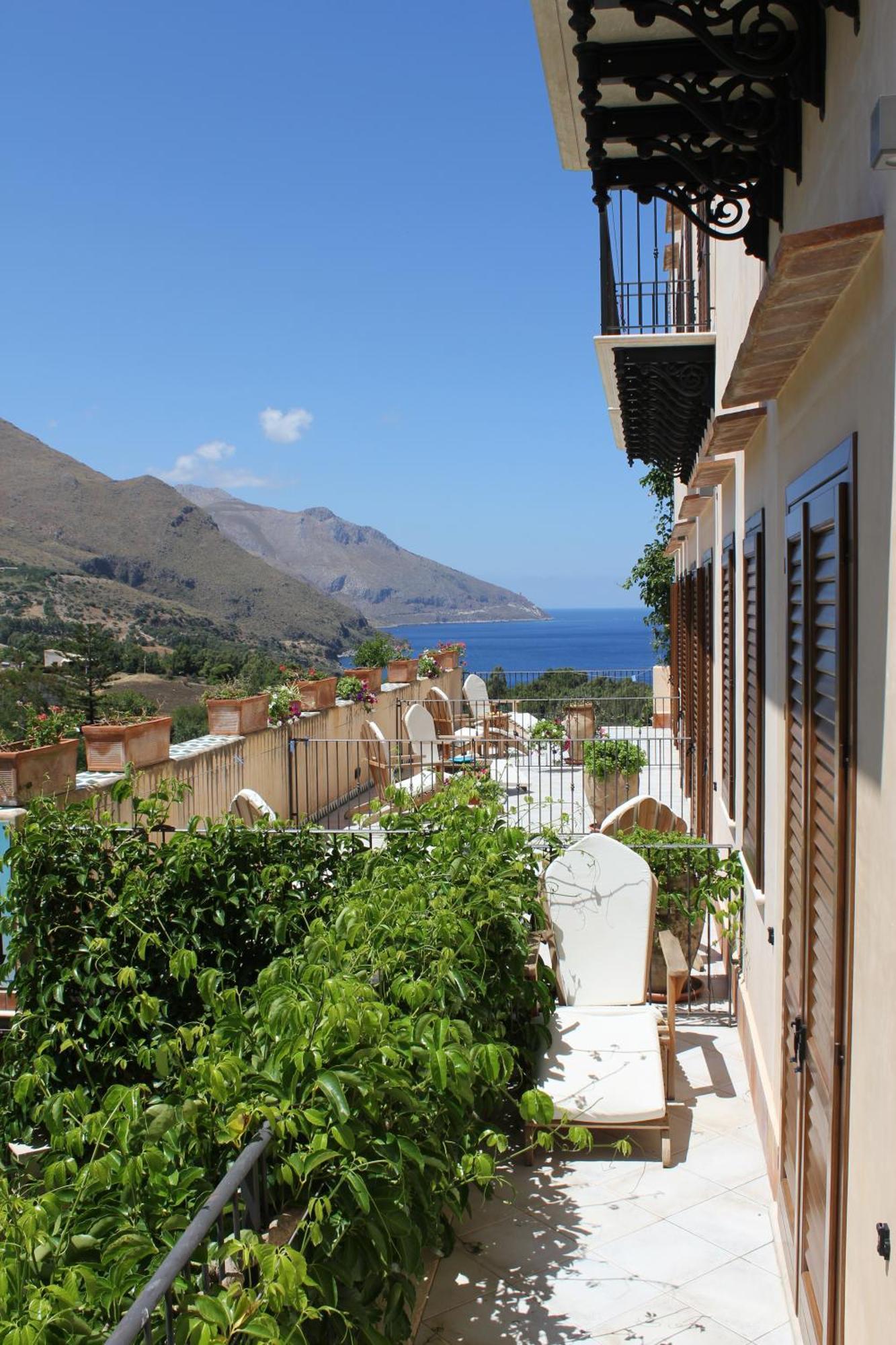 Torre Bennistra Hotel Scopello  Room photo